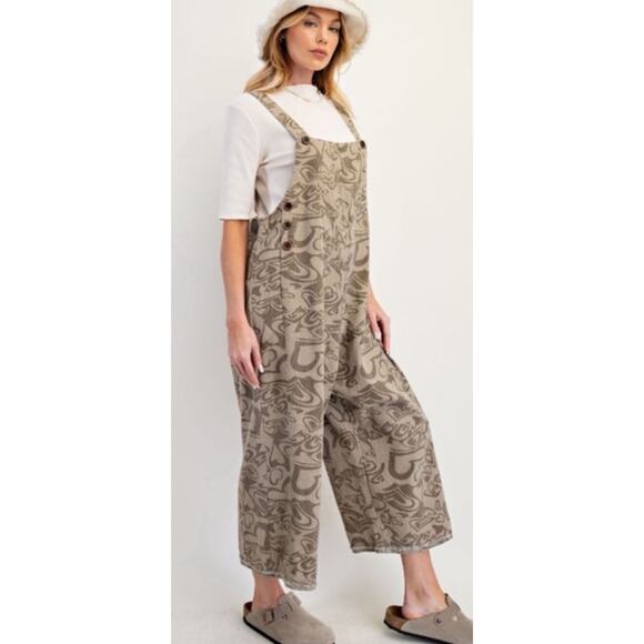 Easel Pants - EASEL HEART PRINTED OVERALLS SIZE M
